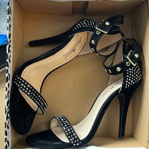 High heel sandal